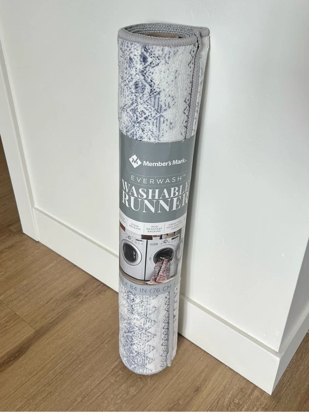 NWT Member's Mark Everwash Washable Runner, 2'6